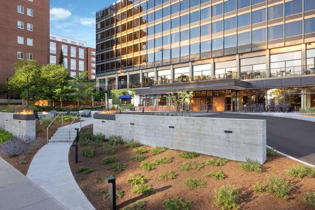 Hotel Champlain Burlington, Curio Collection by Hilton