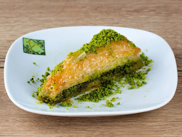 Agam Baklava