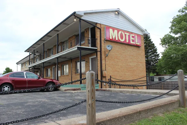 Lazy T Motel