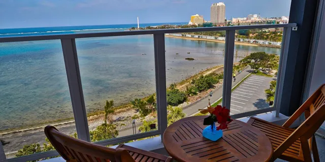 Beach Front Tower Mihama ビーチフロントタワーミハマ