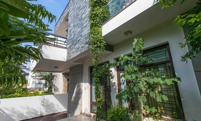 Bungalow By The Station