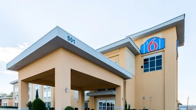 Motel 6 Joshua, TX