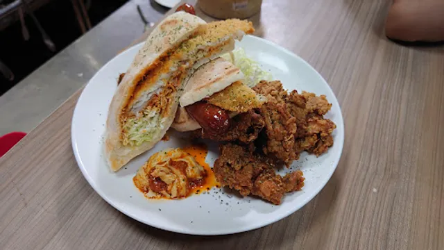 單身料亭 義大利麵・咖哩・台菜