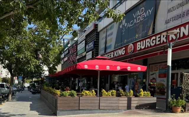 Burger King - Whıte Corner