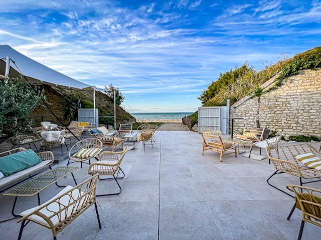 Le Bastion Restaurant Bar Club