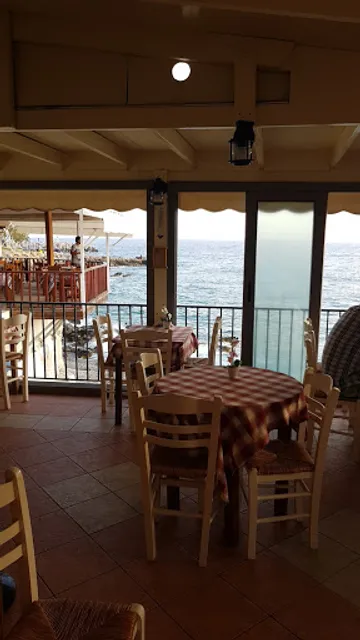 Girogiali Grill House