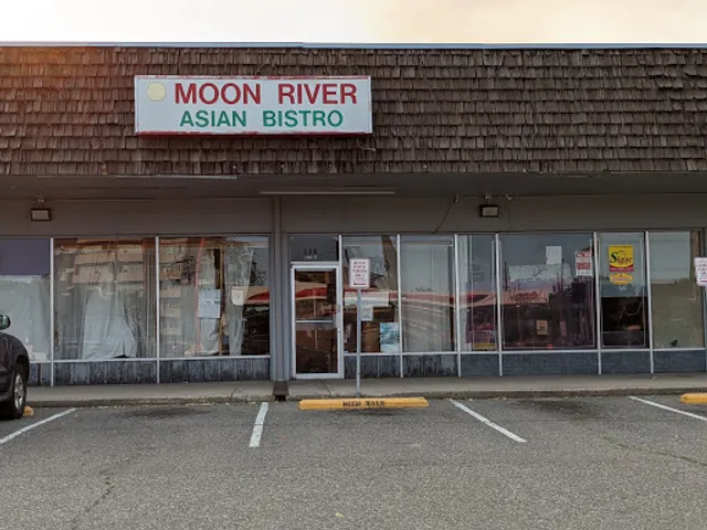 Moon River Asian Bistro