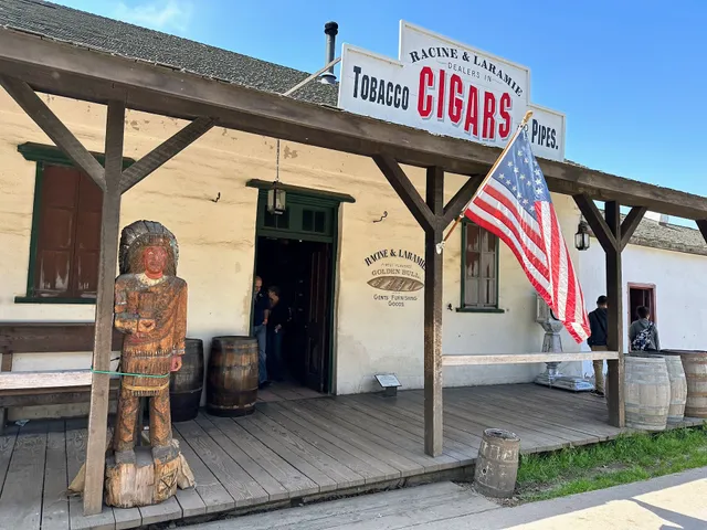 Racine & Laramie Tobacconist