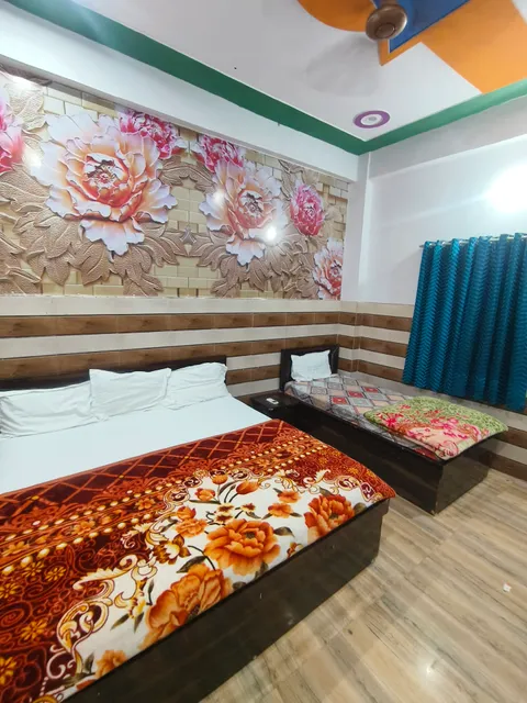 K.D.Dham Hotel :- Near Prem Mandir