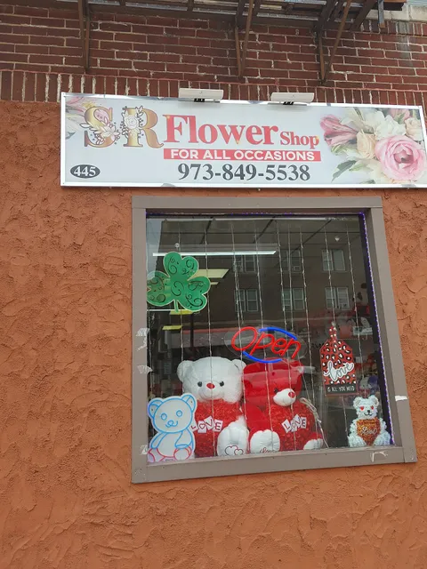 SR FLOWER SHOP