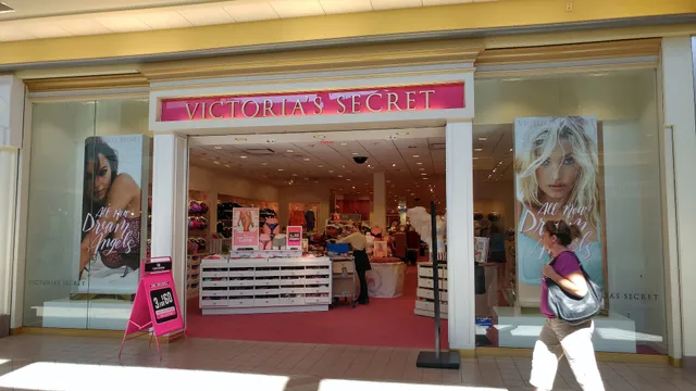 Victoria's Secret & PINK
