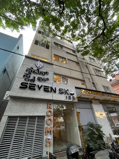Seven sky inn