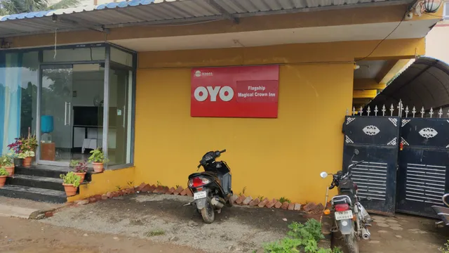 OYO 70866 Tristar Inn