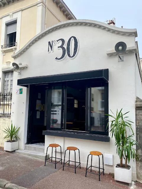 N.30 Cantine Urbaine