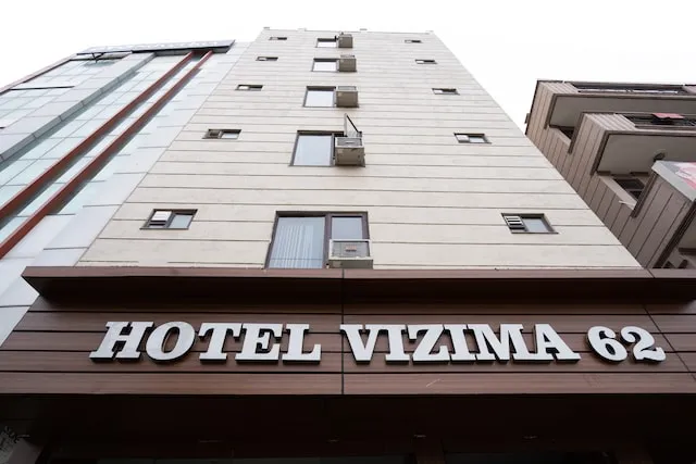 Capital O Noida Stay 62 Near ISKCON Temple Noida