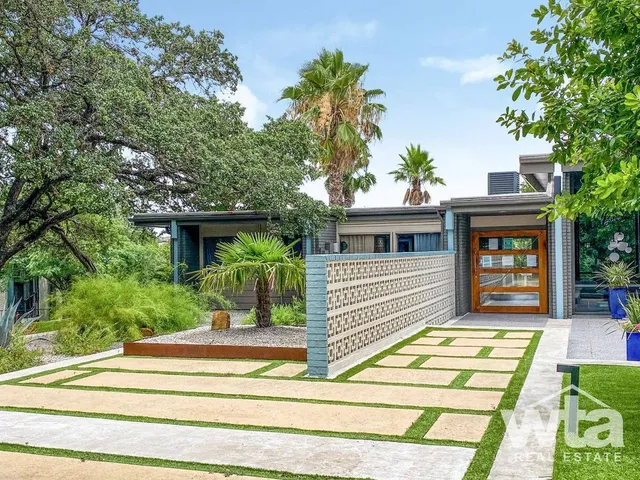 Skyline at Barton Creek