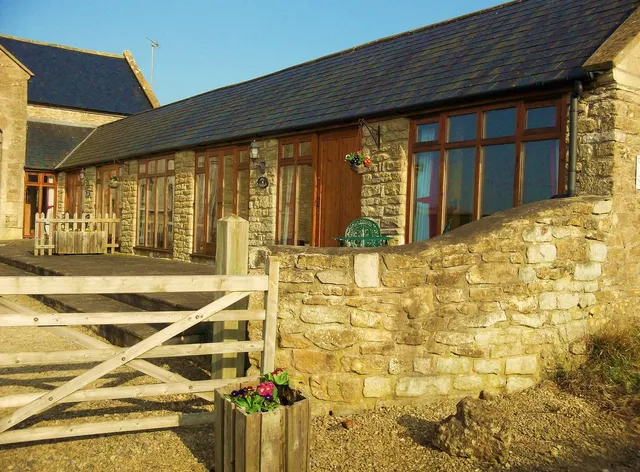 Coombe Barn Holidays