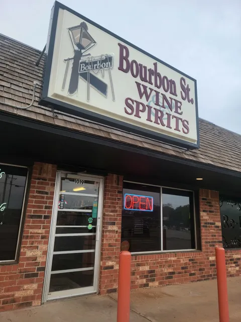 Bourbon ST. Wine & Sprits.