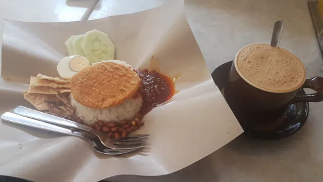 OLDTOWN White Coffee @ Pearl Point