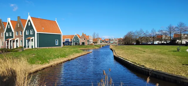 Volendam Old Bridge Residence