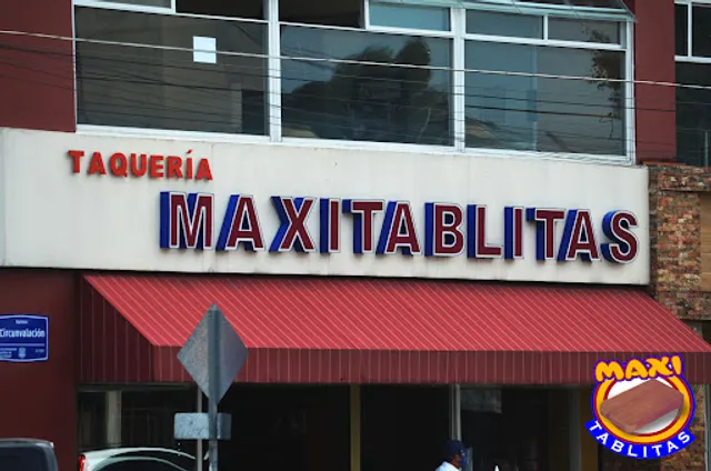 Taquería Maxitablitas "En Tablita Sabe Mejor"