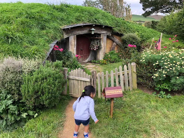 Hobbiton Movie Set
