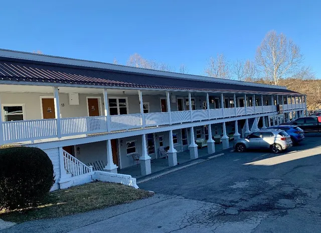 Thompson's Motel Inc