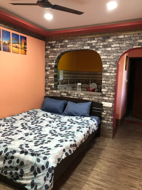 12 Homestay Services