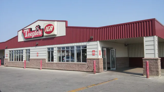 Teeple's IGA Browning