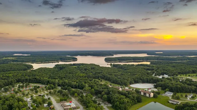Jellystone Park Mark Twain Lake