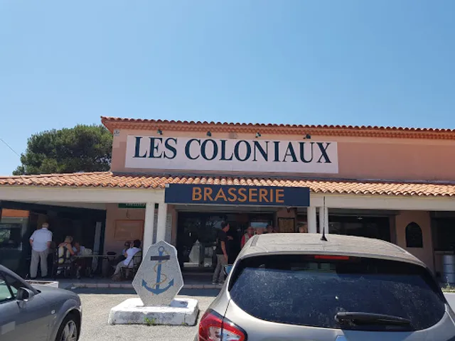 Les Coloniaux