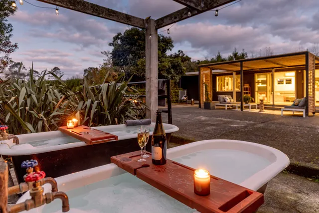 The Cowshed & Whiskey Creek