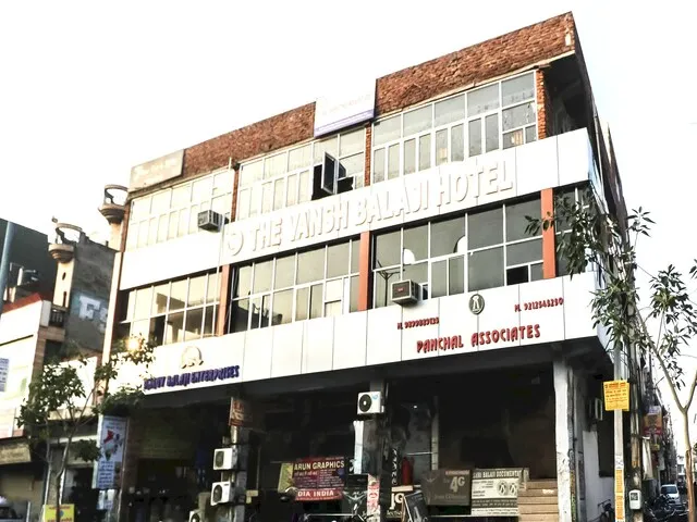 OYO Flagship The Vansh Balaji Hot