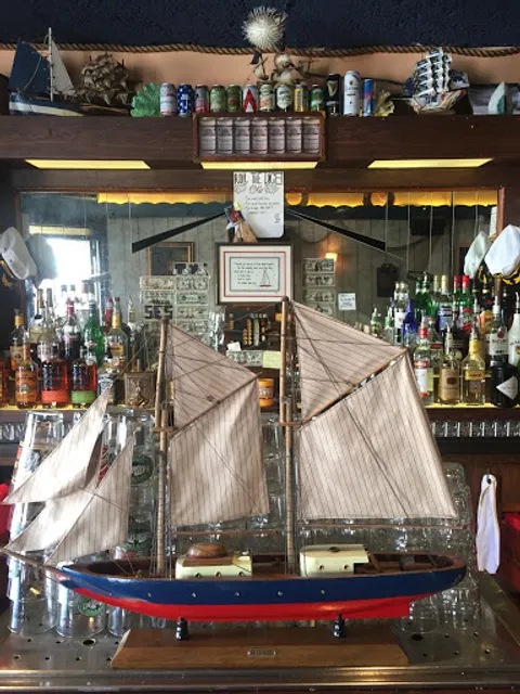 Windjammer Bar