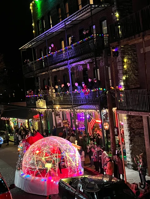 Spring Street Overlook