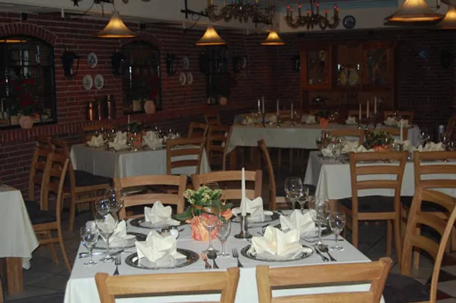 Aurora Hotel & Restaurant