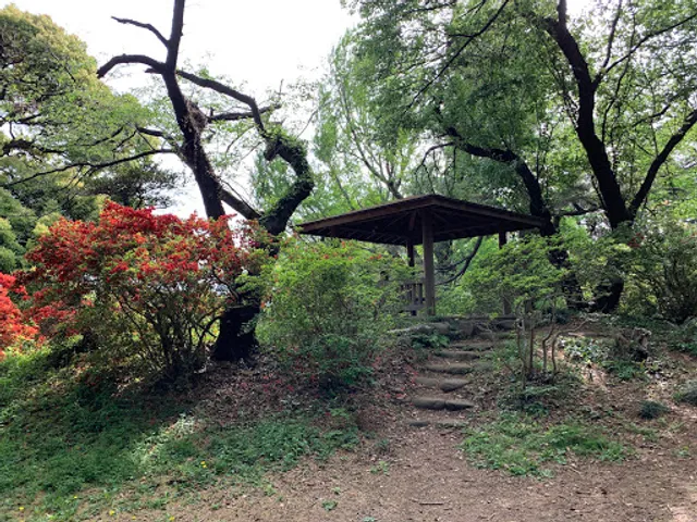 日本庭園を望む東屋