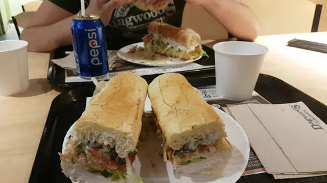 Dagwoods La Sandwicherie
