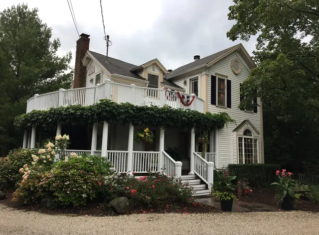 Martha's Vineyard Bed & Breakfast