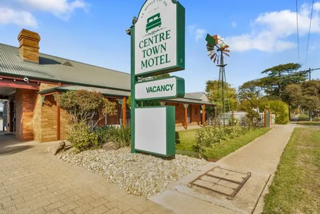 CENTRE TOWN MOTEL