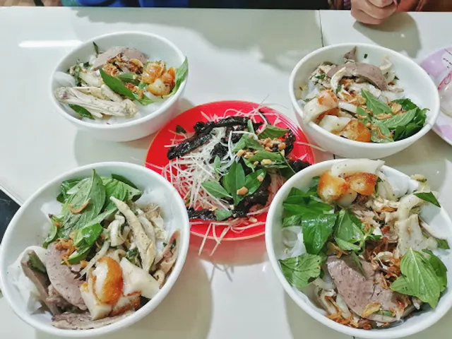 Bánh ướt lòng gà LONG