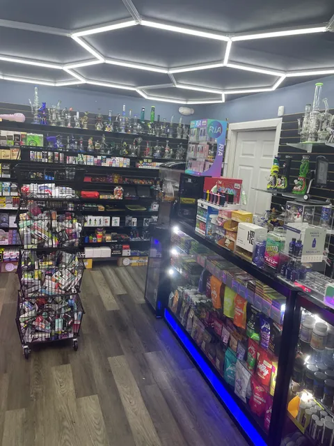 Stash House CBD-Delta 8/Vape Shop