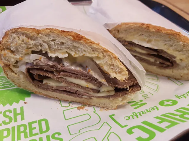 퀴즈노스 미아점