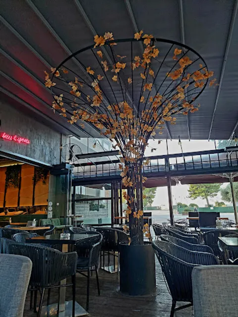 Duomo Bites & Spirits