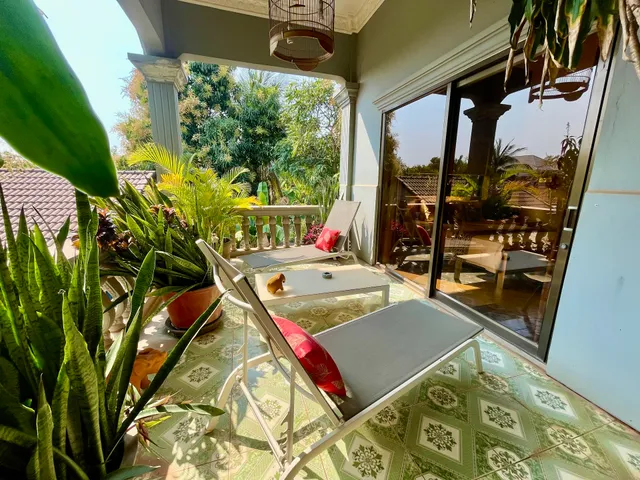 3 Monkeys Villa Residence