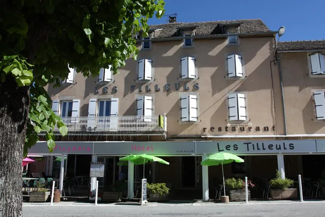 Hôtel-Restaurant Les Tilleuls de Pareloup