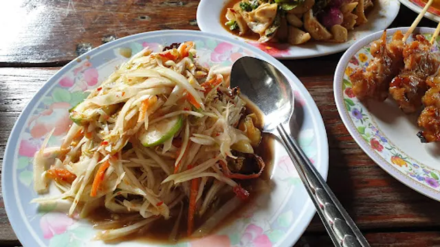 ส้มตำป้าสมบูรณ์