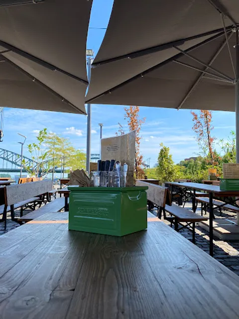 Biergarten am Rheinauhafen Johann Schäfer