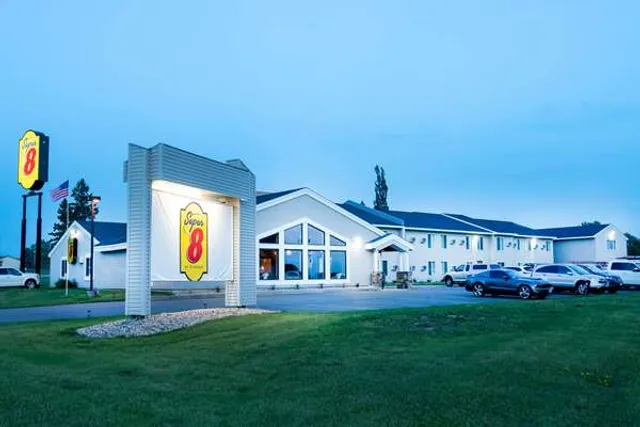 Super 8 by Wyndham Glenwood