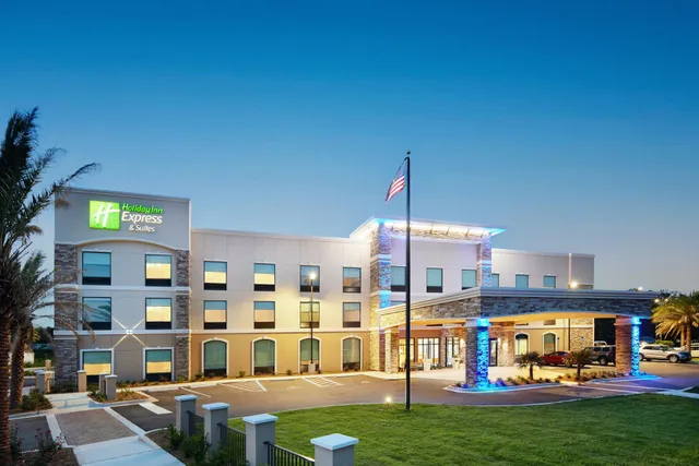 Holiday Inn Express & Suites Gulf Breeze - Pensacola Area by IHG
